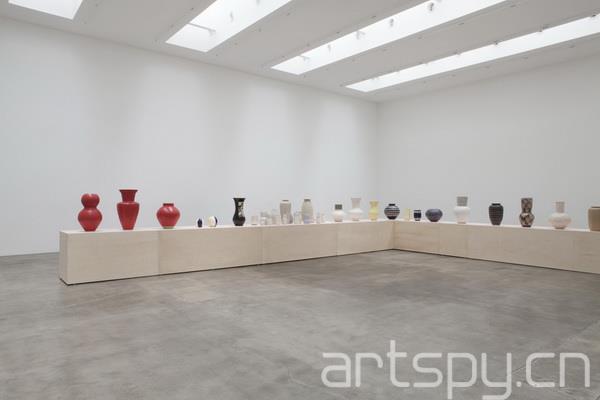日本艺术家Shio Kusaka作品展日前在洛杉矶Blum & Poe画廊举行