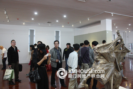 大学城艺术街：“中韩艺术交流展”隆重揭幕