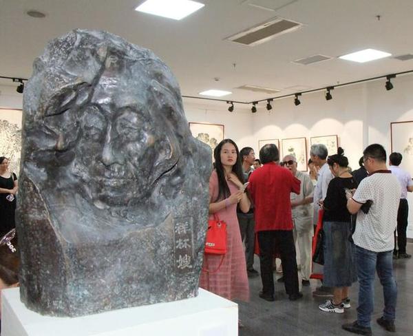 清风无尘——苍松画家禹化兴八十大展在郑州开展