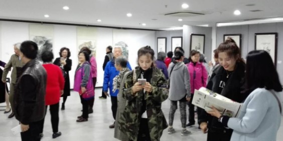 《秋艺盎然》三人书画展