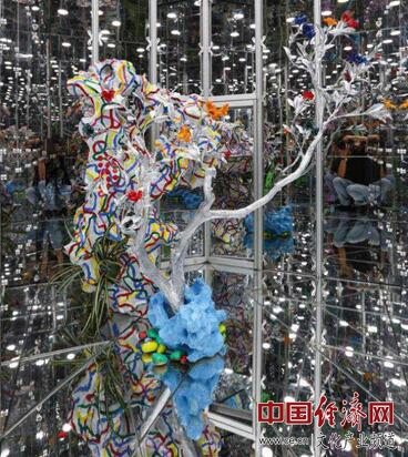 邓国源《诺亚花园II》26日亮相新加坡双年展