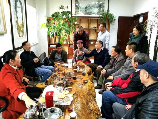 流光溢彩•盛世华章——元惺华奎摄影书画联展在青岛举行
