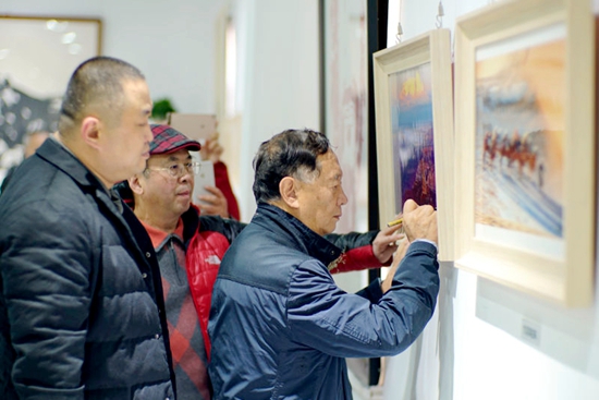 流光溢彩•盛世华章——元惺华奎摄影书画联展在青岛举行