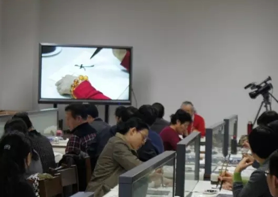 闫锐敏应邀在北京工业职业技术学院图书馆讲授书法