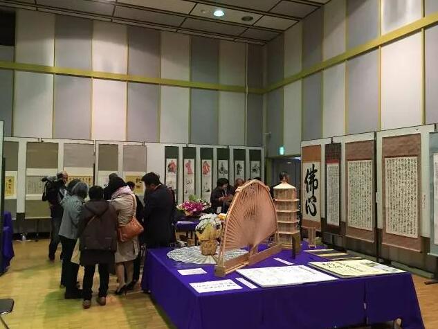 热烈庆祝马场惠峰九十寿纪念写经书展在日本开幕