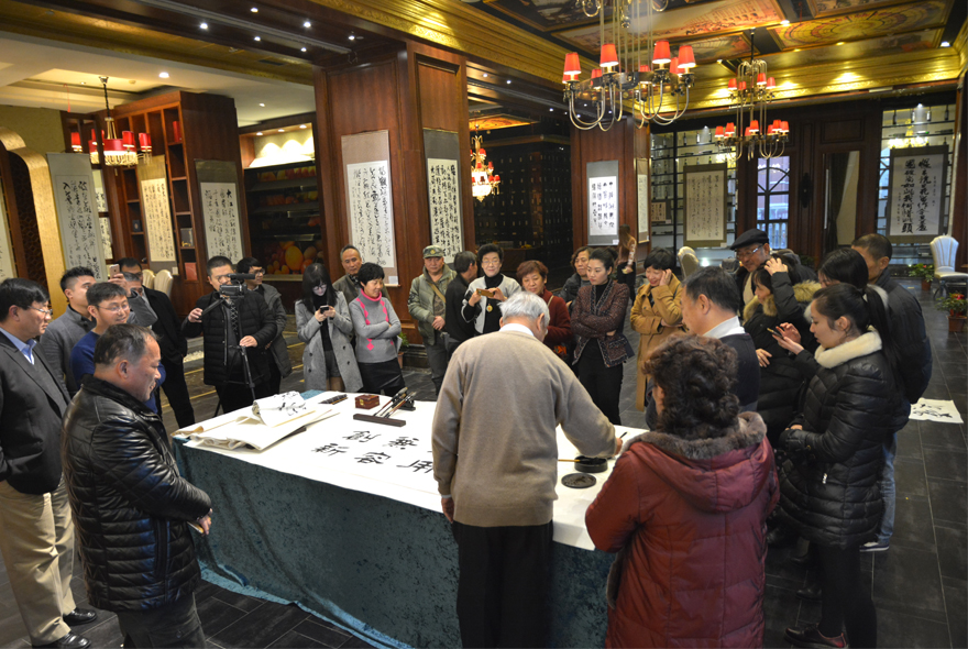 迎接建军90周年——韩家鳌《开国将帅诗词》书法展在武汉开幕