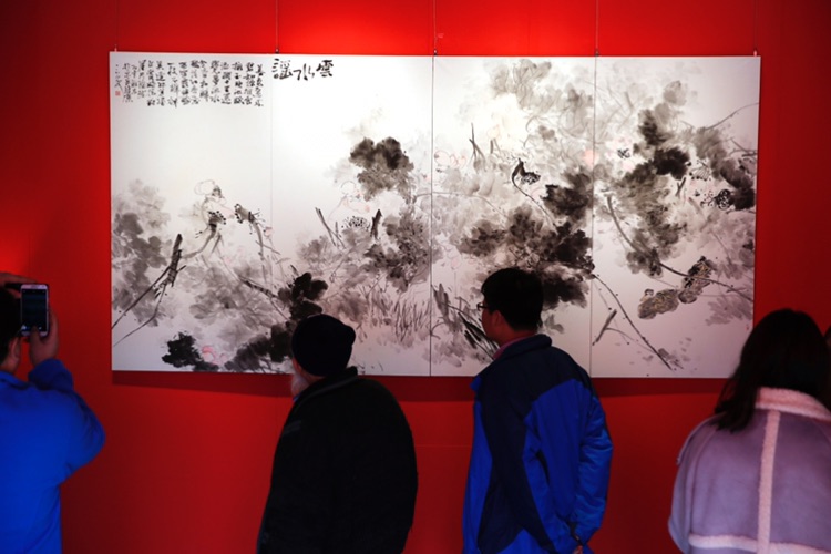 云水谣-幻荷刘三余焦墨作品展在北京东岳庙开展