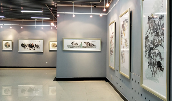 庆祝中国人民解放军九十周年 胡国伟中国画作品展在郑州举办