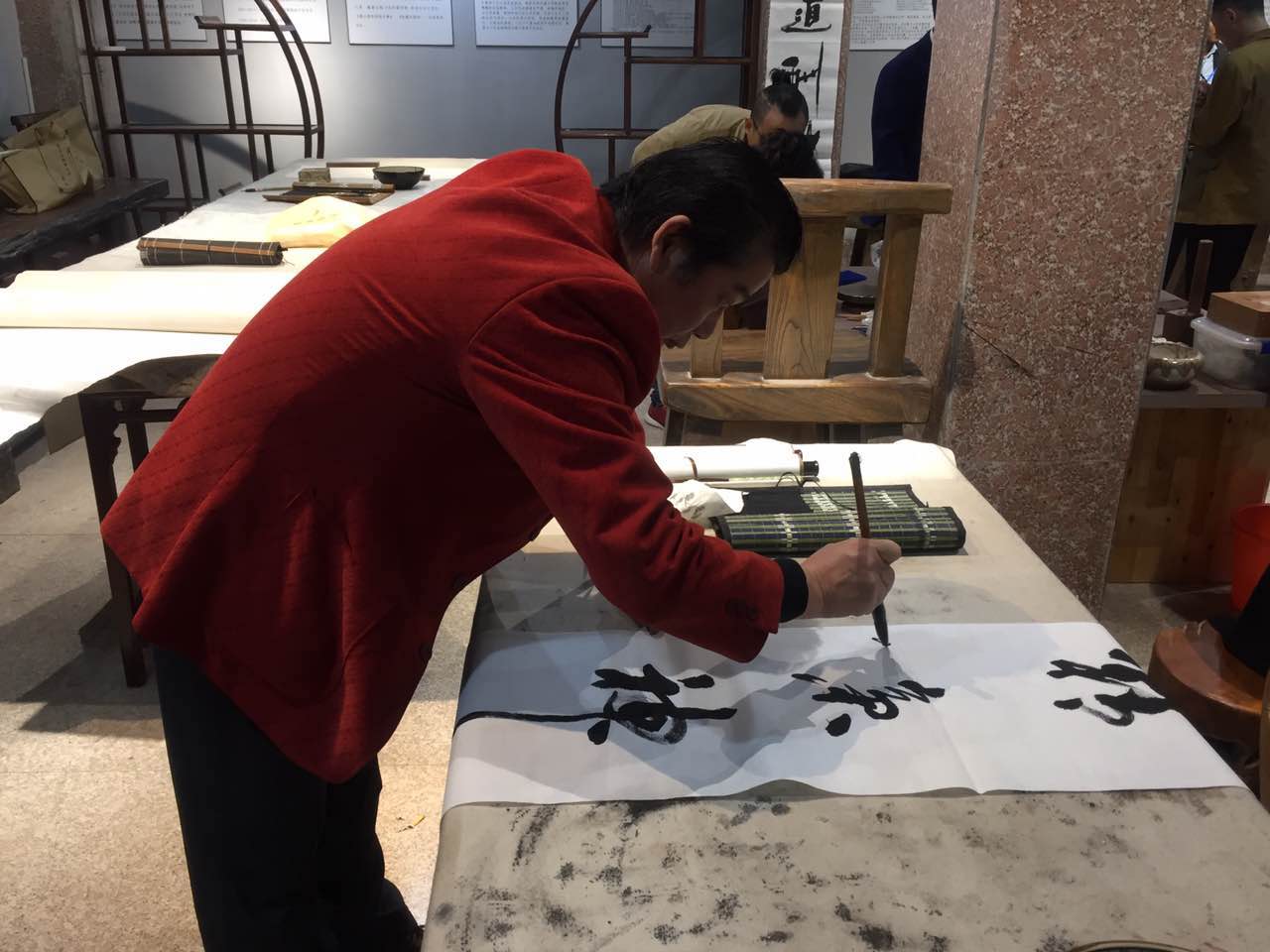 中国工艺美术产业研究院-宜兴紫砂书画研究院授牌大会