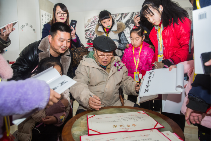 首届西湖国际青少年艺博会在画外桐坞隆重举行