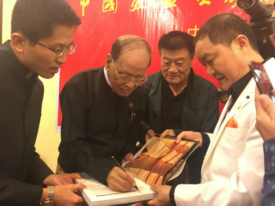 甘肃省美协副主席王晓银参加“一带一路”中国画家缅甸行
