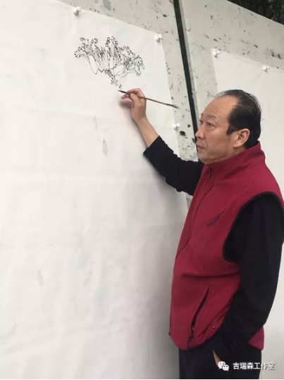吉瑞森工作室2018年春季写生第一堂课——意笔与线描两种形式的写生《火焰花》