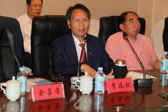 汝州烧出“活态瓷” 千年汝瓷走向健康新时代