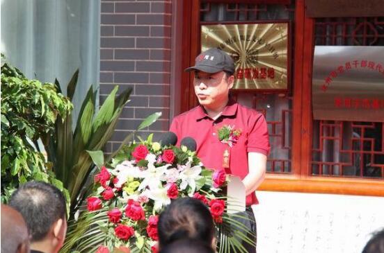 汝州烧出“活态瓷” 千年汝瓷走向健康新时代