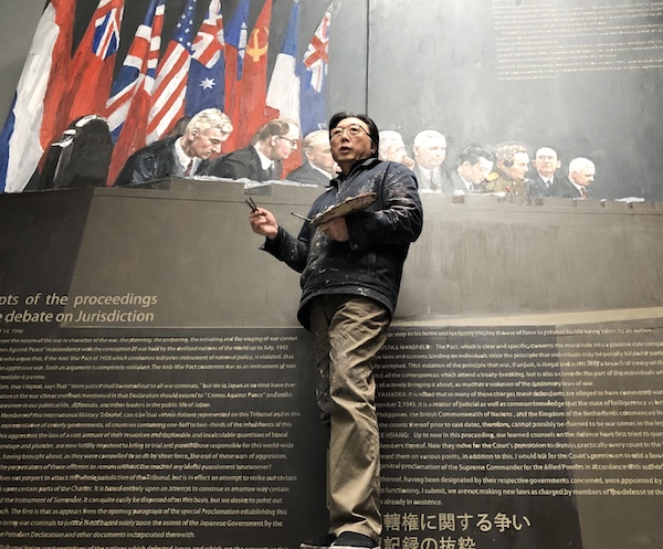 巨幅长卷油画《东京审判》的提示：在当下必须正视历史