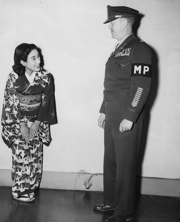 巨幅长卷油画《东京审判》的提示：在当下必须正视历史