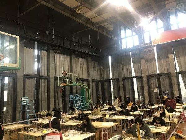 艺考报名APP添巨堵，“千军万马”难报名的背后