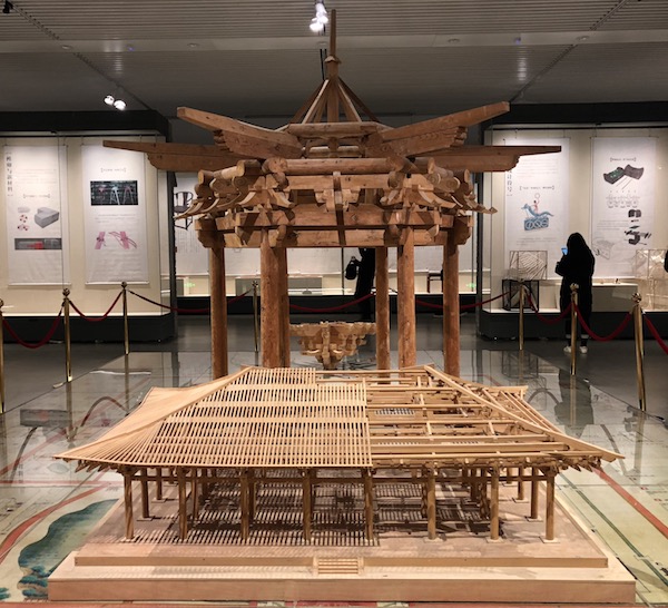 上海看西方绘画五百年，东京展颜真卿笔间名迹