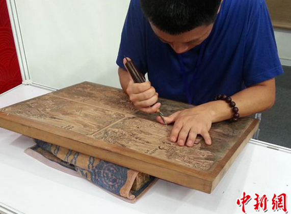 走上“前台”的桃花坞木刻年画青年传承人