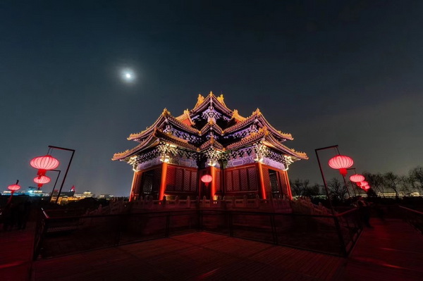 故宫博物院94年来首次在晚间对公众开放