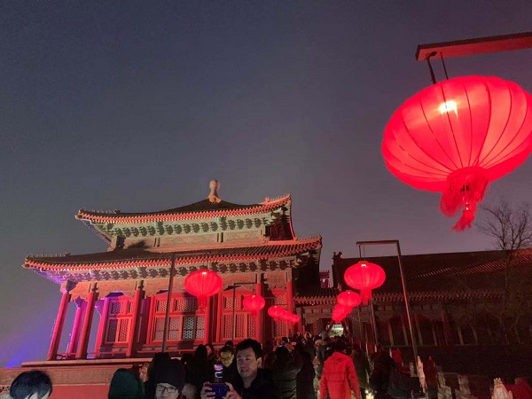 故宫博物院94年来首次在晚间对公众开放