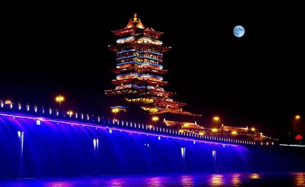 故宫灯光首秀：瑕不掩瑜，且待明年上元夜