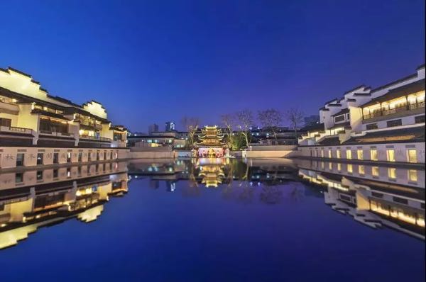 故宫灯光首秀：瑕不掩瑜，且待明年上元夜