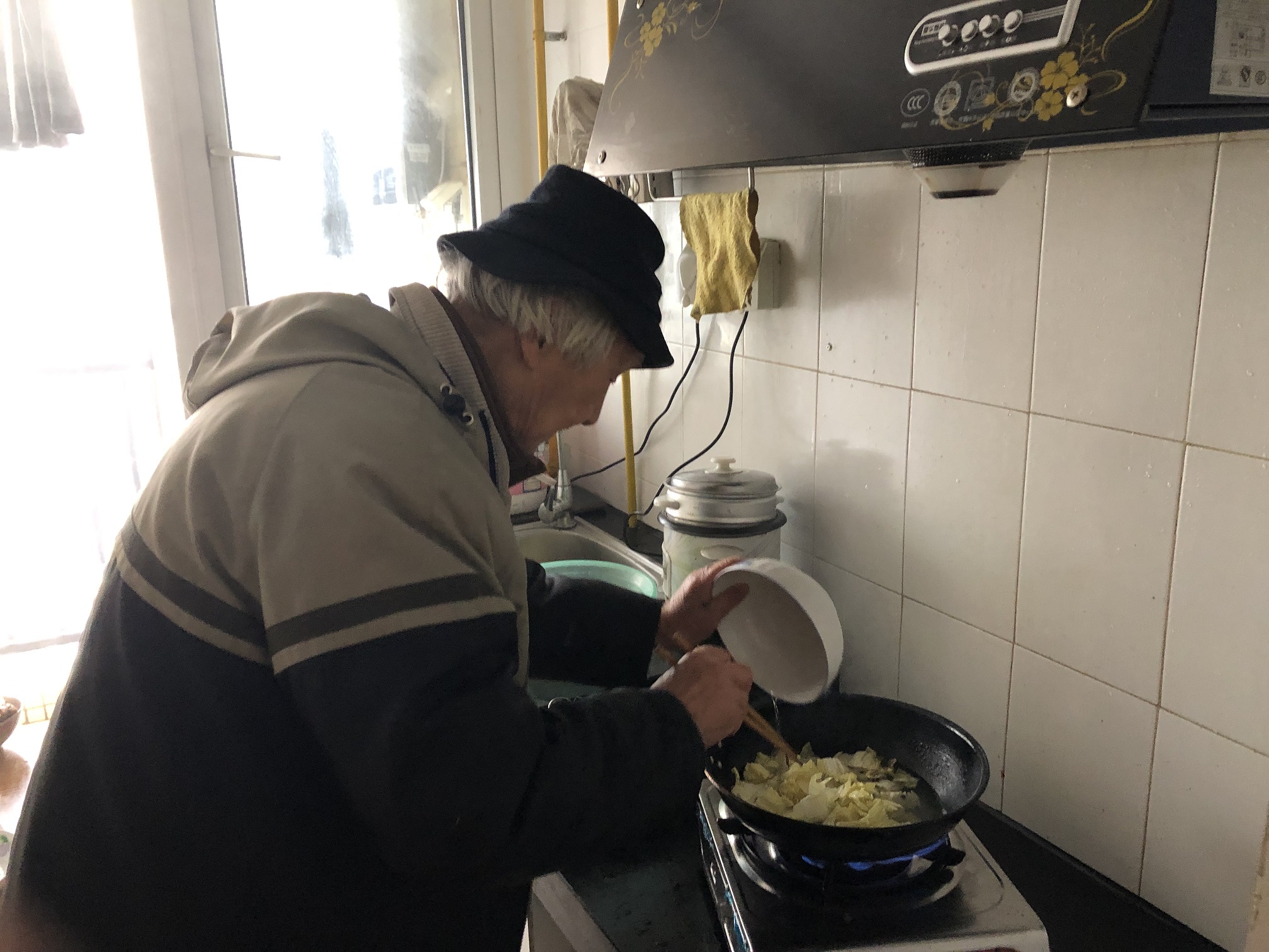 90岁裸模王肃中：我自逍遥，来人勿扰