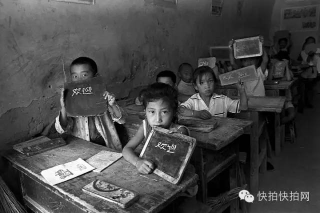 “大眼睛”拍摄者解海龙：盖了新学校，终于“报了仇”