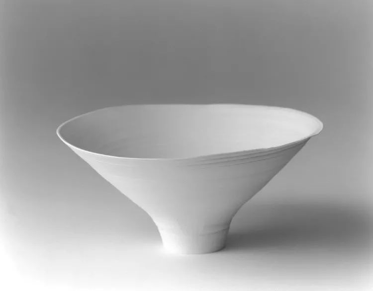 独家探访日本最美器物店，一年24场展览场场轰动