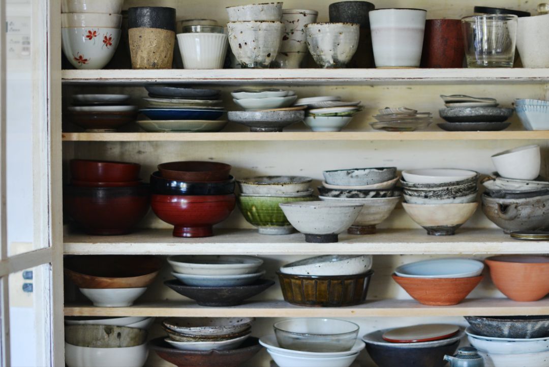 独家探访日本最美器物店，一年24场展览场场轰动