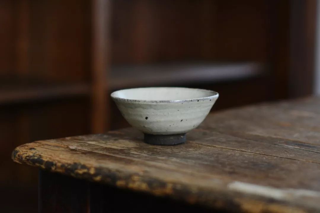 独家探访日本最美器物店，一年24场展览场场轰动