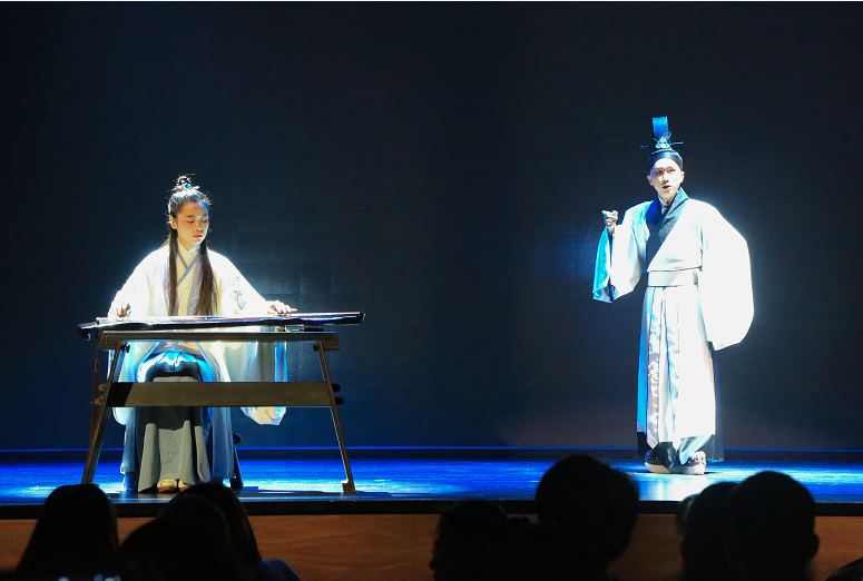 中国古典传奇“赵氏孤儿案” 新编小剧场昆剧《易•子》在上海长江剧场拉开帷幕