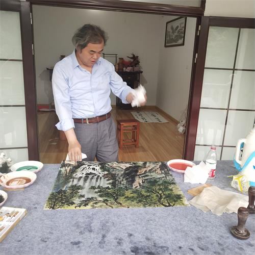 大别山红色文化书画写生创作基地揭牌仪式暨书画展在金寨县南溪镇花园村圆满举行