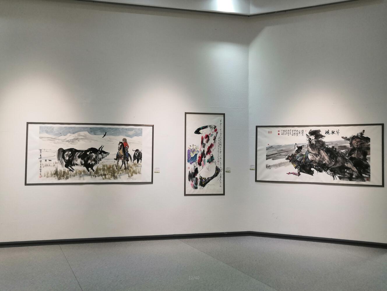 “庆建国七十周年 喜迎十四冬 天高云淡·中国艺术名家草原风情作品展”开幕