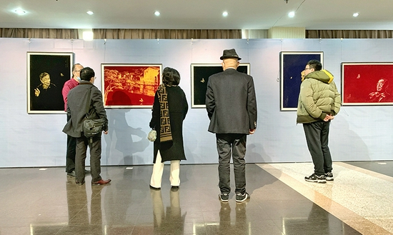 “家国情怀|梦想中国人「院士篇」 刮绒画艺术巡展”在杭开幕